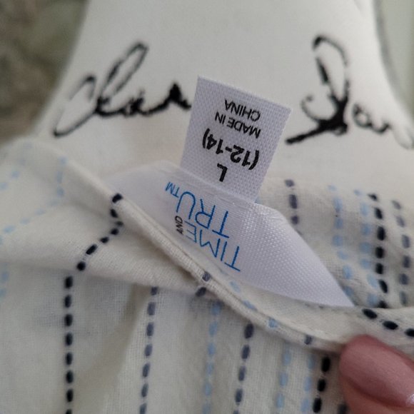 Time and Tru Wrap Shirt Size L - Picture 6 of 6